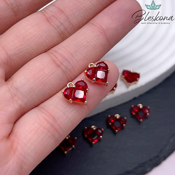 10*9,5 мм Цвет золото, Подвеска Сердце красные цирконы