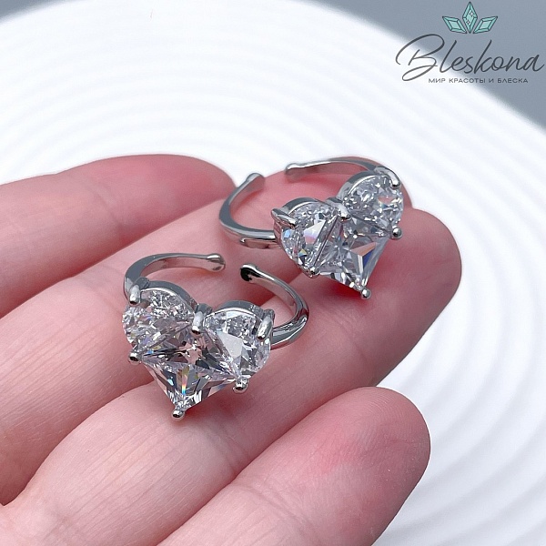 20 мм Цвет серебро, Кольцо безразмерное сердце цирконы 