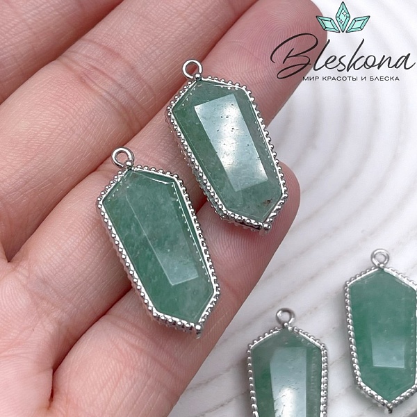 13,5*30мм, цвет серебро ,Подвеска Шестиугольник Кварц тонированный зеленый в обрамлении цирконы