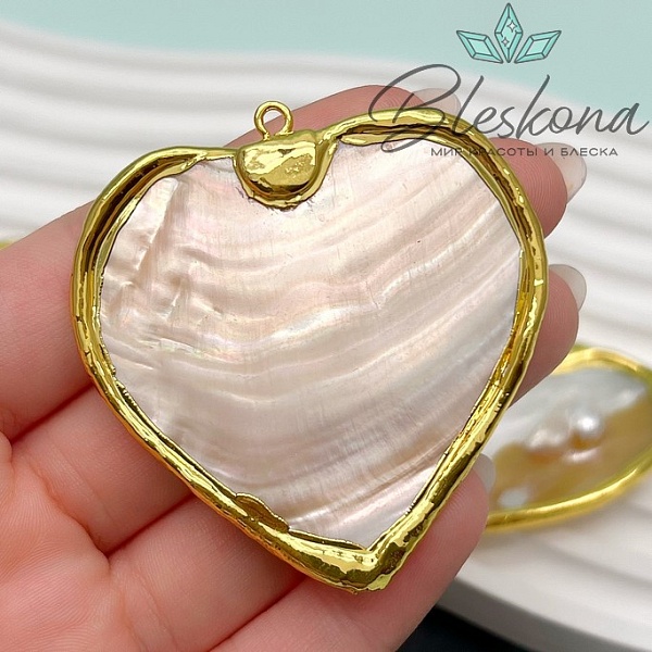 54 мм Цвет золото, Перламутровая подвеска сердце с жемчугом