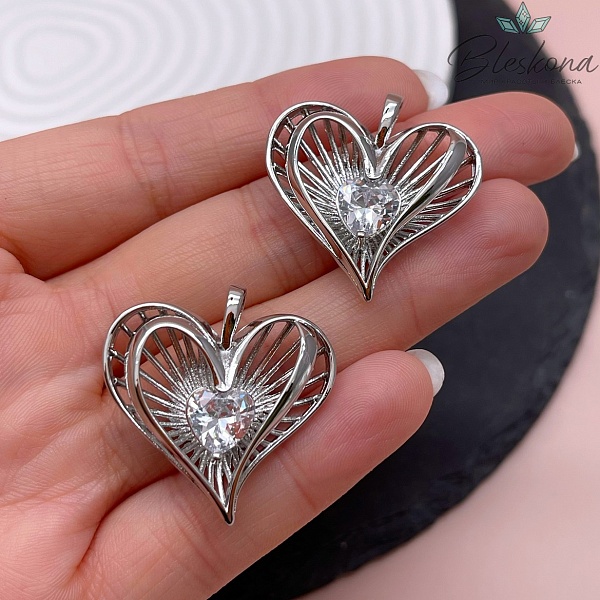 30*28 мм Цвет серебро, Подвеска Сердце лучи с цирконом