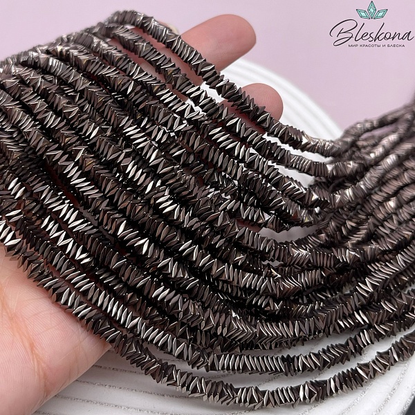 4*1,5 мм Гематин квадрат елочка, цвет коричневый №1 (шоколадный)