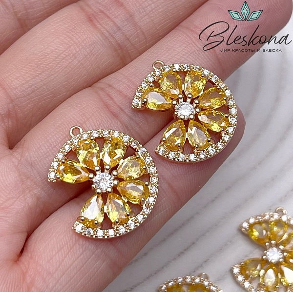 21,5*18 мм Цвет золото, Подвеска цветок желтые цирконы