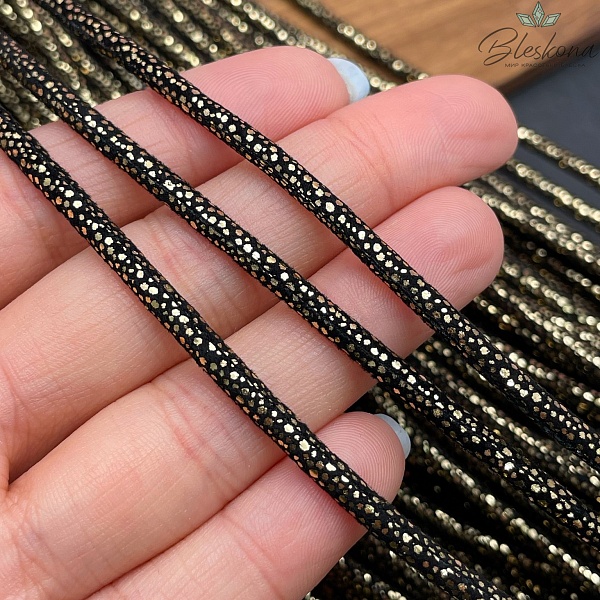 Шнур из экокожи черный с золотом 3 мм