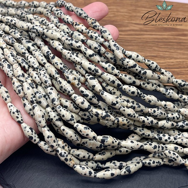 Яшма далматиновая (фенит) биконус 15*6 мм