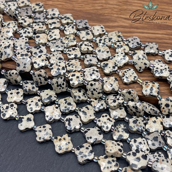 Яшма далматиновая клевер огранка 11,5 мм