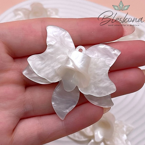 45*50 мм Подвеска цветок цвет белый перламутр
