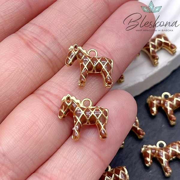 12,5*13,5 мм Цвет золото, Подвеска Лошадь коричневая (шоколадная)