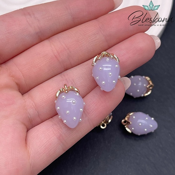 19*13 мм Цвет золото, Подвеска клубничка сиреневая