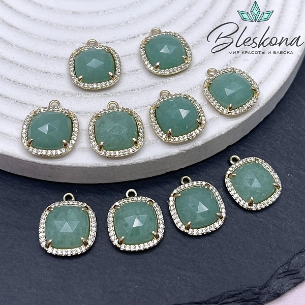 14мм, цвет золото ,Подвеска квадрат Авантюрин в обрамлении цирконы