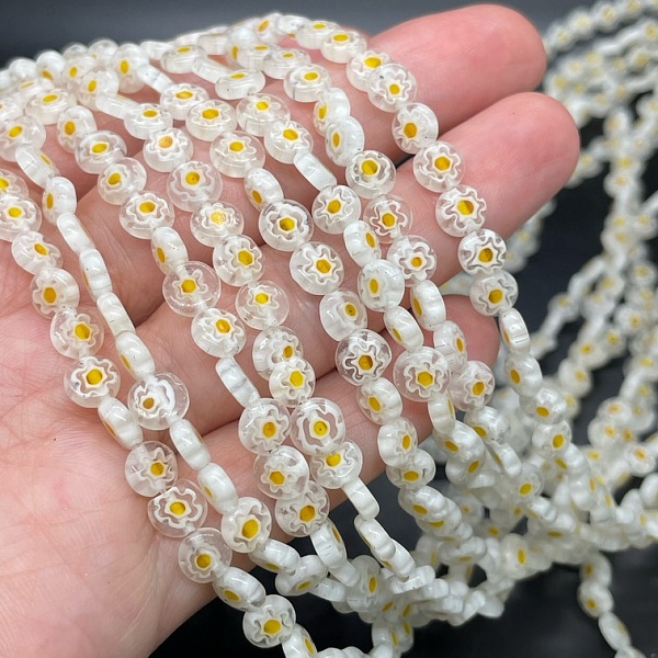 Муранское стекло белое круг цветок желтый 6 мм