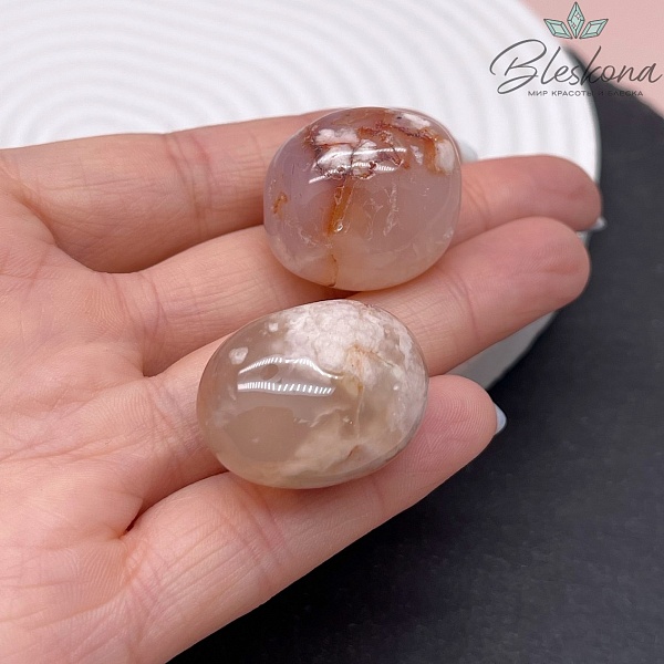 Опал розовый галтовка 20-25 мм