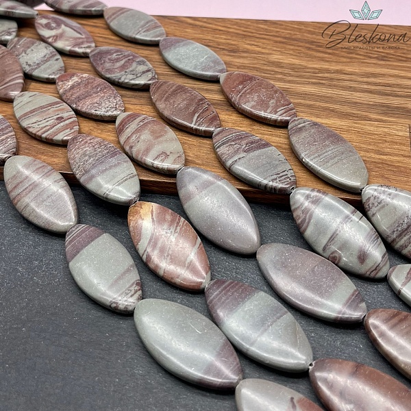 Яшма миндальная форма 40*20 мм