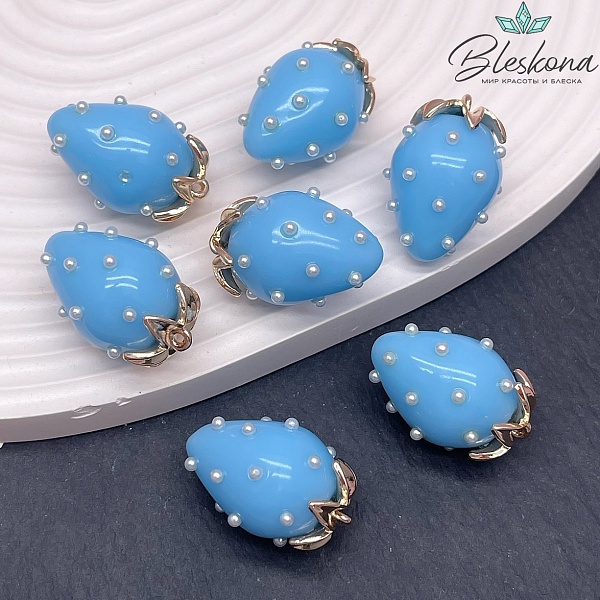 25*17 мм Цвет золото, Подвеска клубничка голубая