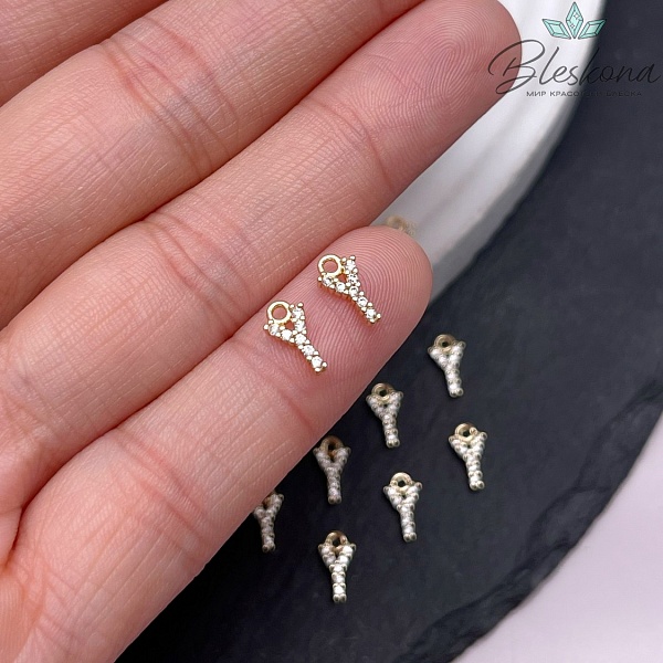 9,4 мм Цвет золото, Буква Y цирконы 