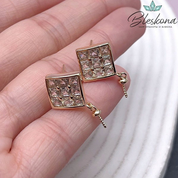 17*15 мм Цвет золото, Пусеты ромб с цирконами и штифтом под вклейку