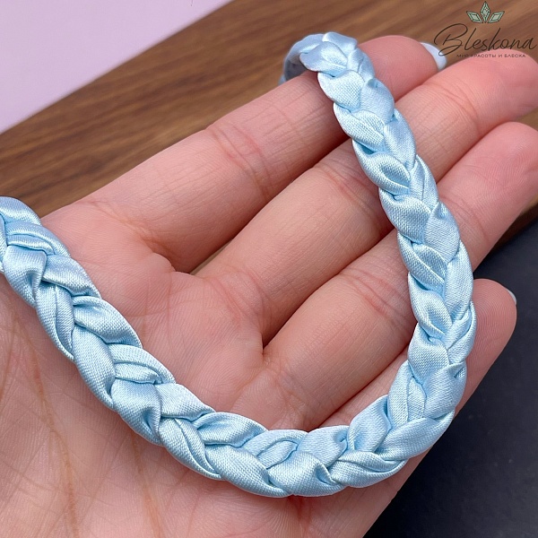 Шнурок косичка под кулон цвет бледно- голубой, серебро 40 см