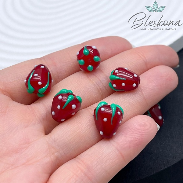 12*10 мм Бусина клубничка бордовая с белыми точками