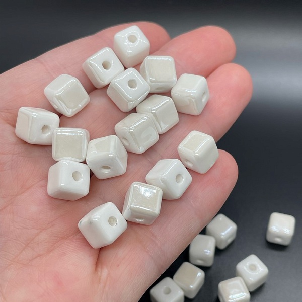 8 мм Бусина куб, керамика цвет белый