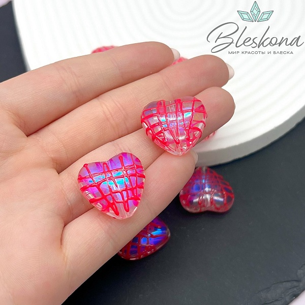 19*20 мм Бусина сердце с переливом красная глазурь