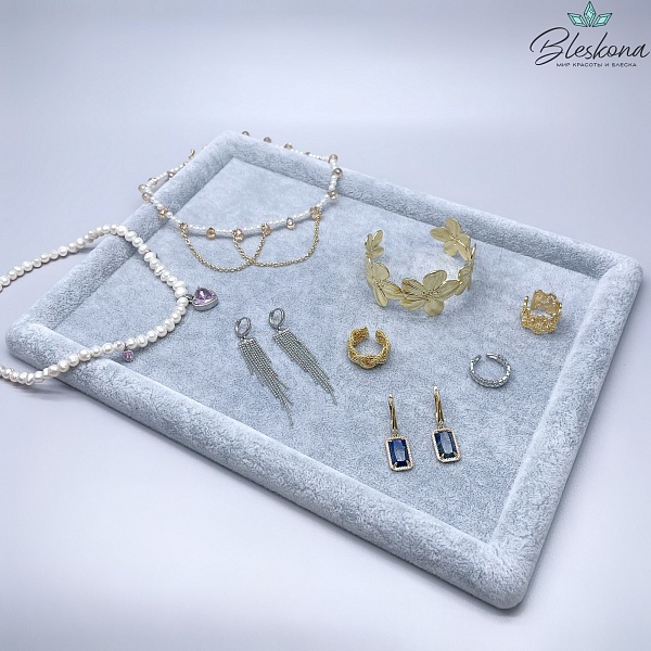 Планшет для демонстрации прямоугольный серый 30*22 см