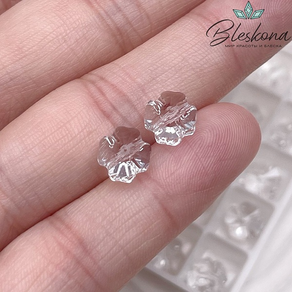 5752 Clover 8 mm Crystal 