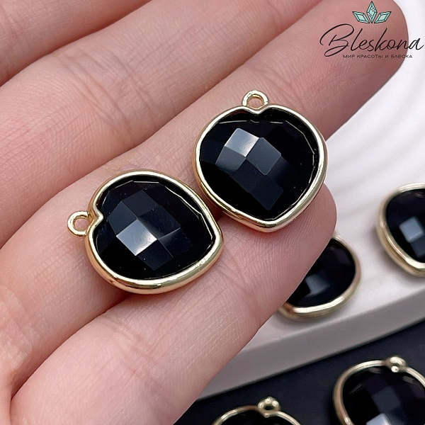 15 мм, Цвет золото, Подвеска сердце черное огранка