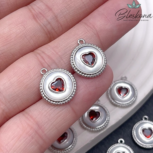 15*13,3 мм Цвет серебро, Подвеска круг сердце красный циркон, перламутр